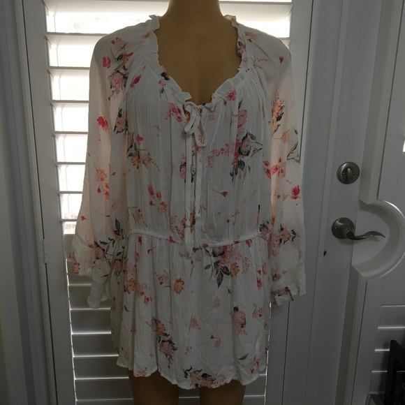 AMERICAN RAG CIE PLUS SIZE BLOUSE, GAUZE LIKE MATERIAL WITH BELL SLEEVES - Picture 1 of 7